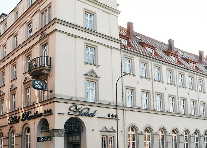 Racibor 3*